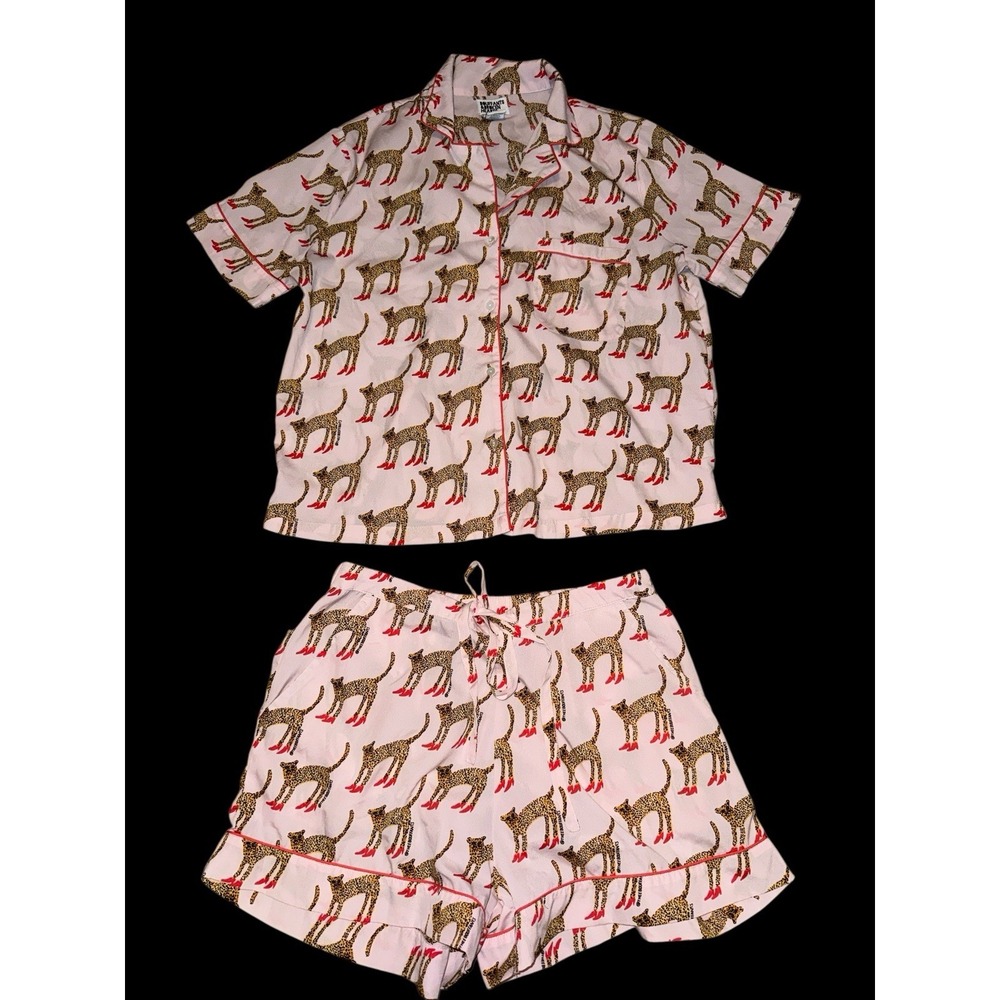 Bouffants & Broken‎ Hearts Size S Pajama Set Leopard in Heels Print Top/shorts